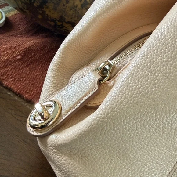 Vintage Coach peach Leather Shoulder Bag - Picture 13 of 13